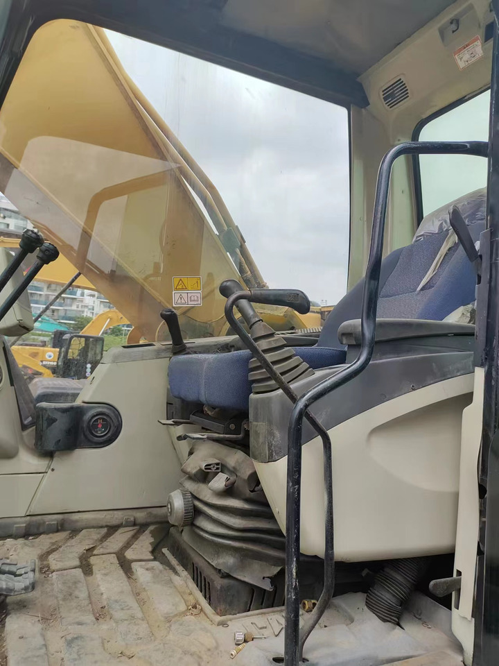 CATERPILLAR 325C - حفارات زحافة: صور 4 CATERPILLAR 325C - حفارات زحافة: صور 4