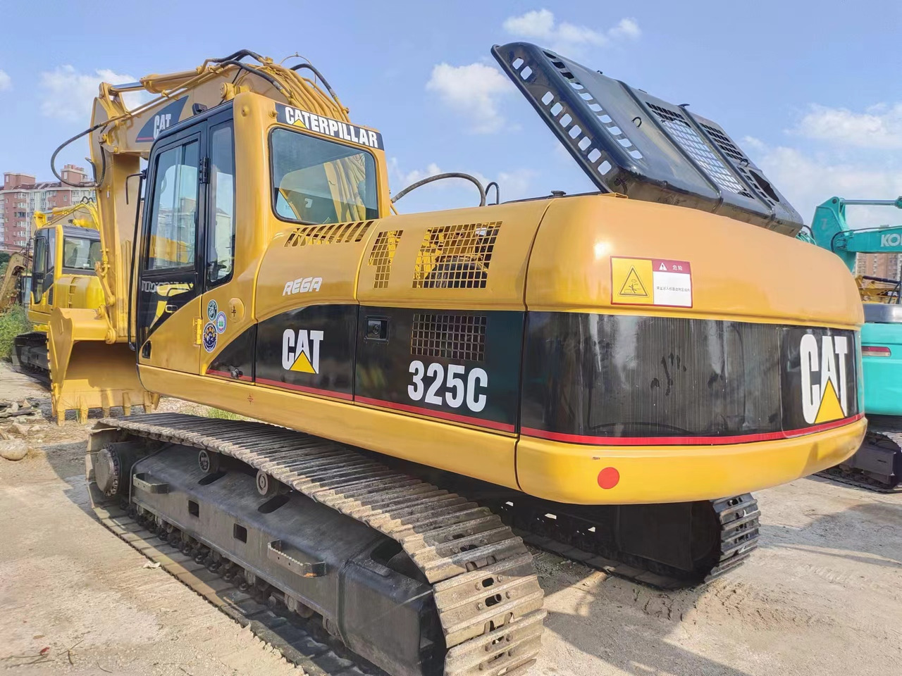 CATERPILLAR 325C - حفارات زحافة: صور 2 CATERPILLAR 325C - حفارات زحافة: صور 2
