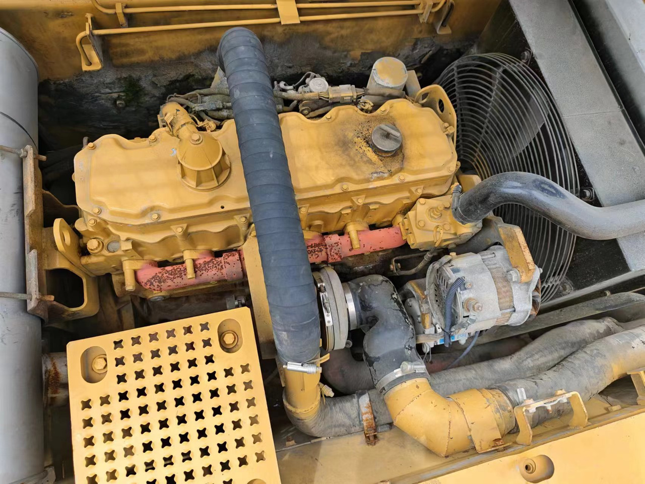 CATERPILLAR 325C - حفارات زحافة: صور 4 CATERPILLAR 325C - حفارات زحافة: صور 4