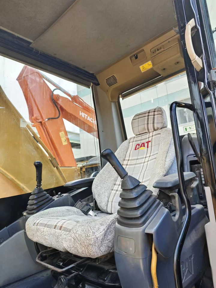 CATERPILLAR CAT 320D2 - حفارات زحافة: صور 4 CATERPILLAR CAT 320D2 - حفارات زحافة: صور 4