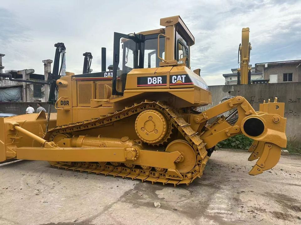 CATERPILLAR D8R - بلدوزر: صور 2 CATERPILLAR D8R - بلدوزر: صور 2