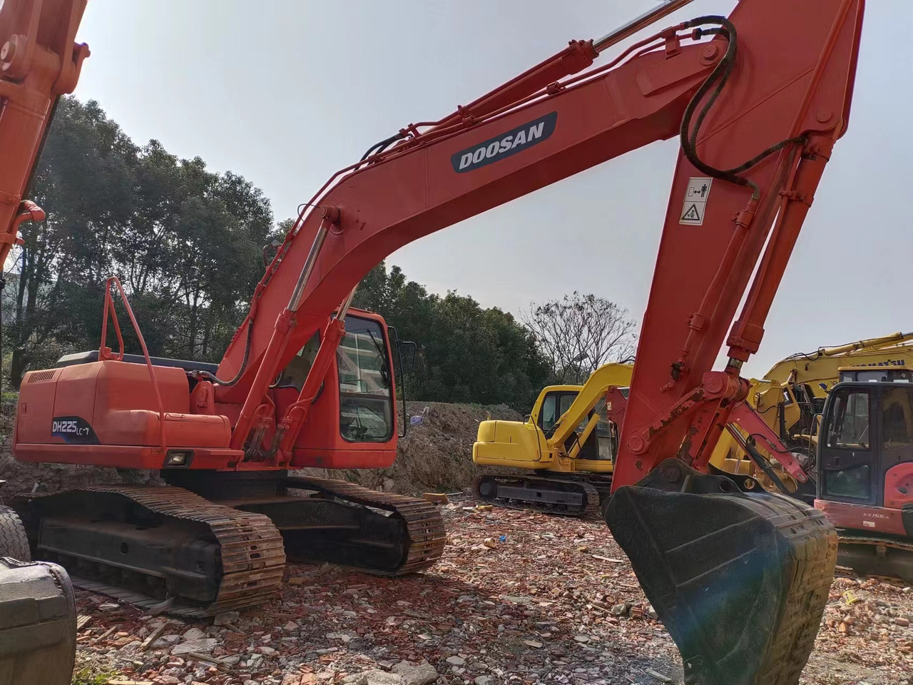 DOOSAN DH225LC-7 - حفارات زحافة: صور 4 DOOSAN DH225LC-7 - حفارات زحافة: صور 4