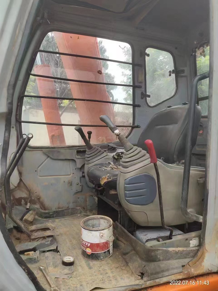 HITACHI EX60-5 - حفارة مصغرة: صور 4 HITACHI EX60-5 - حفارة مصغرة: صور 4