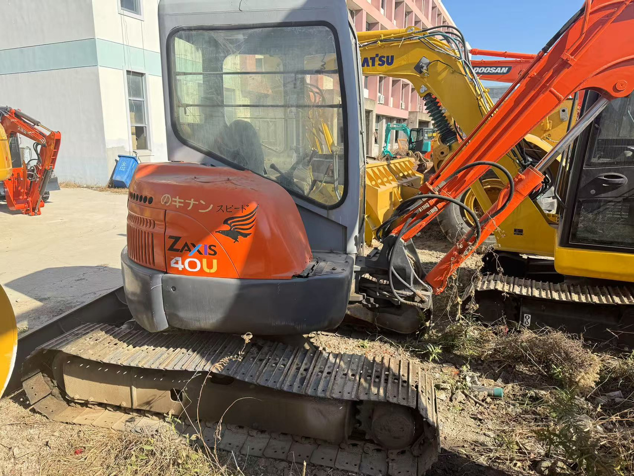 HITACHI ZX40U - حفارة مصغرة: صور 3 HITACHI ZX40U - حفارة مصغرة: صور 3