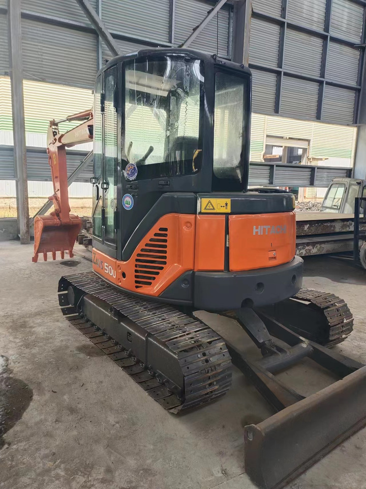 HITACHI ZX50U - حفارة مصغرة: صور 2 HITACHI ZX50U - حفارة مصغرة: صور 2