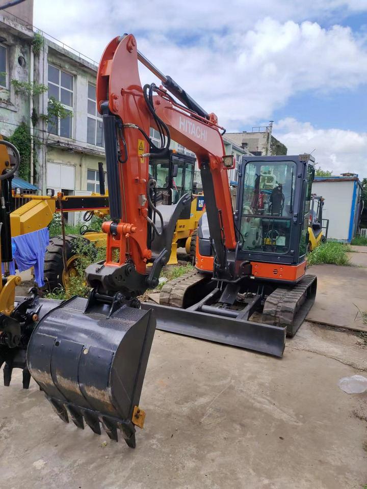 HITACHI ZX55 USR-5A - حفارة مصغرة: صور 2 HITACHI ZX55 USR-5A - حفارة مصغرة: صور 2
