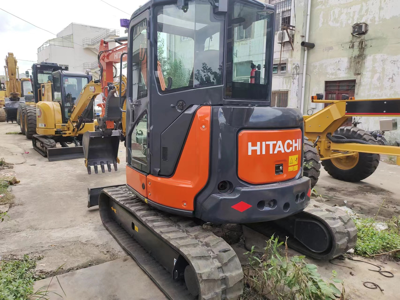 HITACHI ZX55 USR-5A - حفارة مصغرة: صور 1 HITACHI ZX55 USR-5A - حفارة مصغرة: صور 1