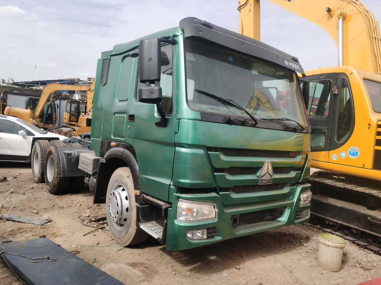 HOWO truck - شاحنة جرار: صور 1 HOWO truck - شاحنة جرار: صور 1