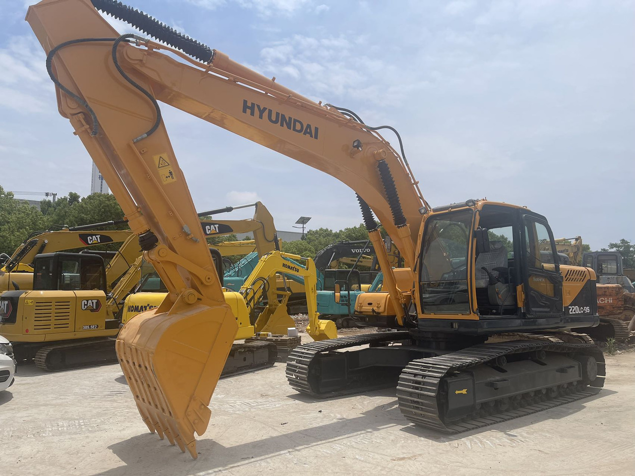 HYUNDAI 220LC-9S - حفارات زحافة: صور 3 HYUNDAI 220LC-9S - حفارات زحافة: صور 3