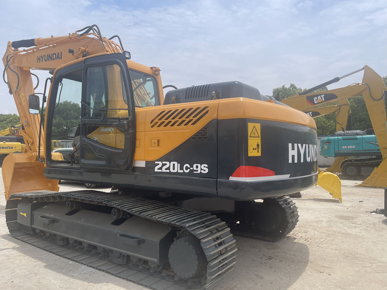 HYUNDAI 220LC-9S - حفارات زحافة: صور 2 HYUNDAI 220LC-9S - حفارات زحافة: صور 2