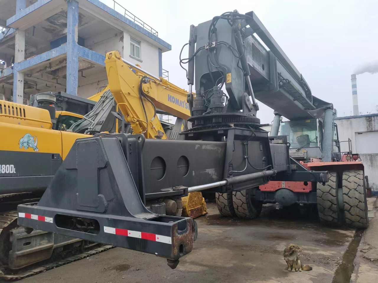 KALMAR DRF450 - رافعات حاويات: صور 2 KALMAR DRF450 - رافعات حاويات: صور 2
