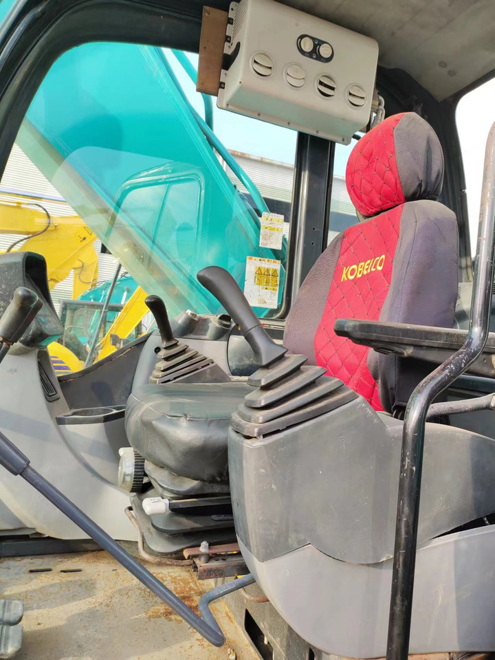 KOBELCO SK350LC-8 - حفارات زحافة: صور 5 KOBELCO SK350LC-8 - حفارات زحافة: صور 5