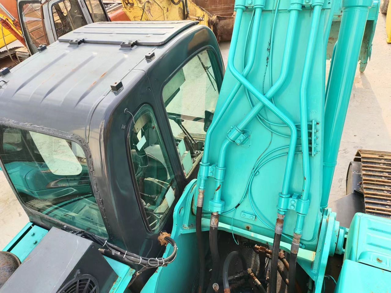 KOBELCO SK350LC-8 - حفارات زحافة: صور 3 KOBELCO SK350LC-8 - حفارات زحافة: صور 3