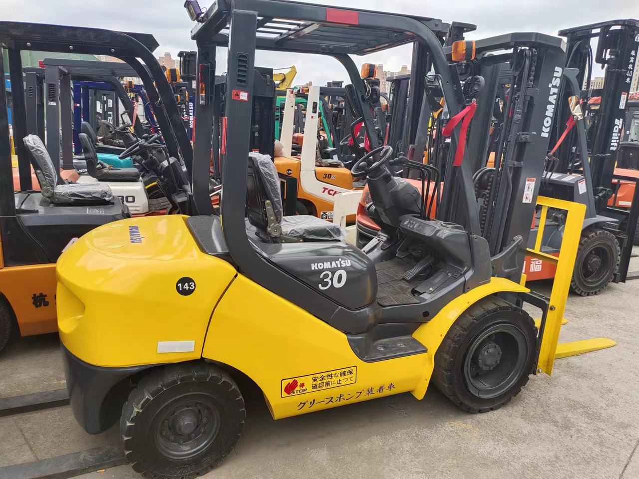 KOMATSU FD30 - رافعة شوكية ديزل: صور 1 KOMATSU FD30 - رافعة شوكية ديزل: صور 1