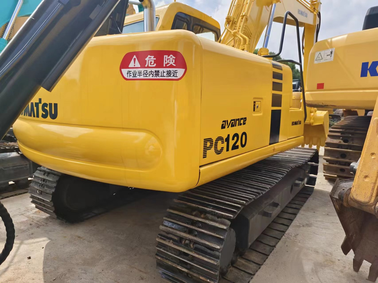 KOMATSU PC120-6 - حفارات زحافة: صور 2 KOMATSU PC120-6 - حفارات زحافة: صور 2