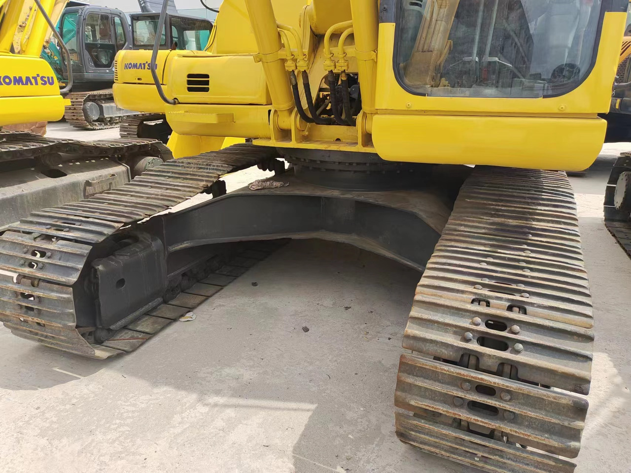 KOMATSU PC200-7 - حفارات زحافة: صور 5 KOMATSU PC200-7 - حفارات زحافة: صور 5