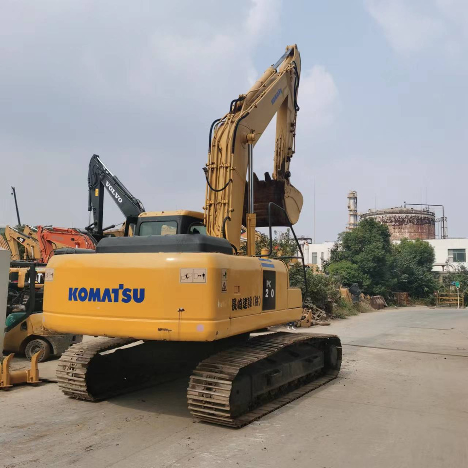 KOMATSU PC220-7 PC200-7 - حفارات زحافة: صور 2 KOMATSU PC220-7 PC200-7 - حفارات زحافة: صور 2