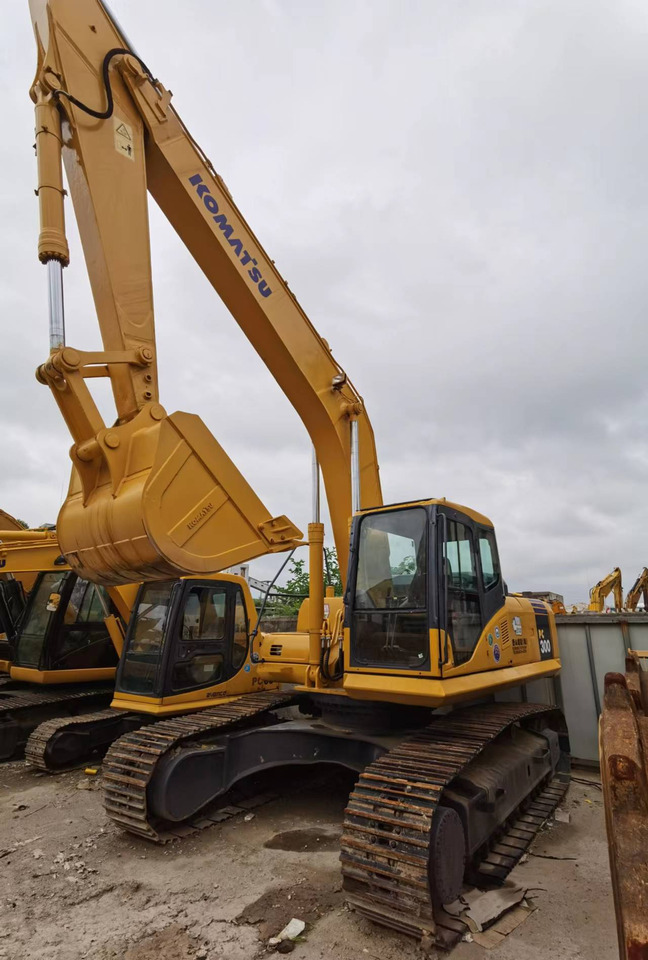 KOMATSU PC300-7 - حفارات زحافة: صور 2 KOMATSU PC300-7 - حفارات زحافة: صور 2
