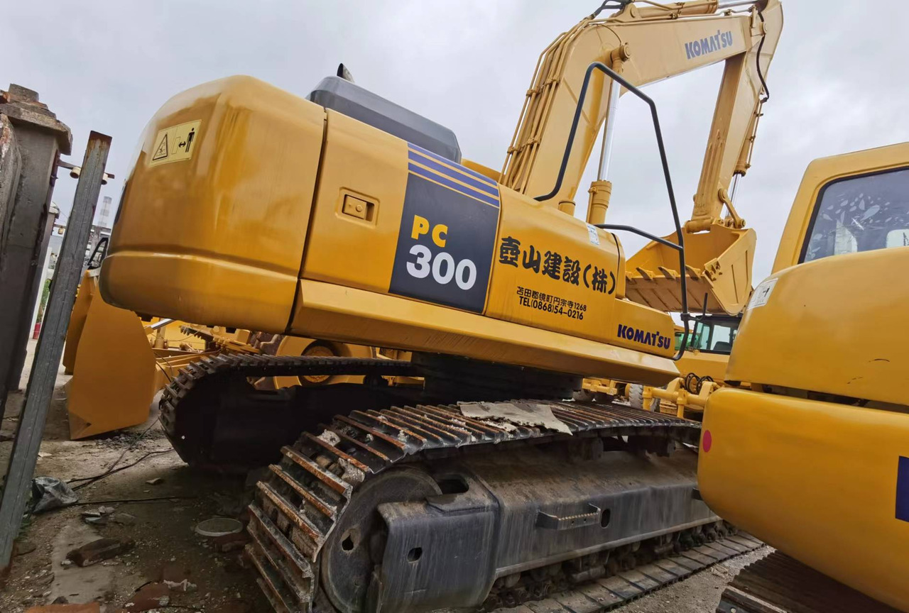 KOMATSU PC300-7 - حفارات زحافة: صور 1 KOMATSU PC300-7 - حفارات زحافة: صور 1