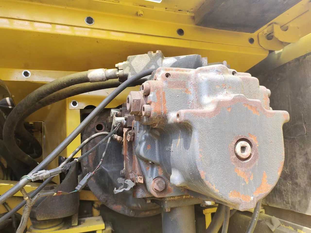 KOMATSU PC400-8R - حفارات زحافة: صور 5 KOMATSU PC400-8R - حفارات زحافة: صور 5