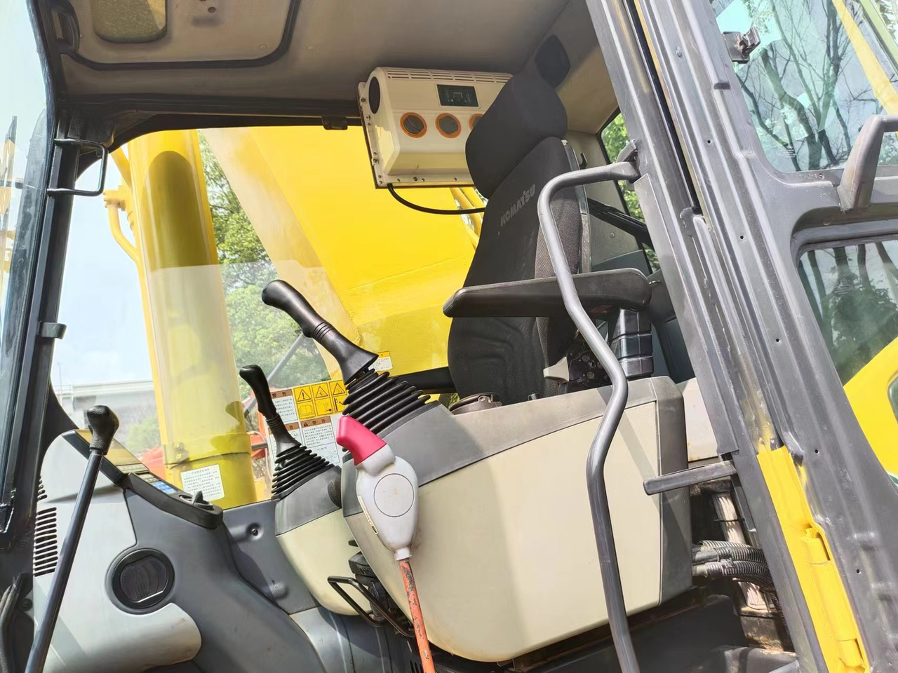 KOMATSU PC400-8 - حفارات زحافة: صور 4 KOMATSU PC400-8 - حفارات زحافة: صور 4