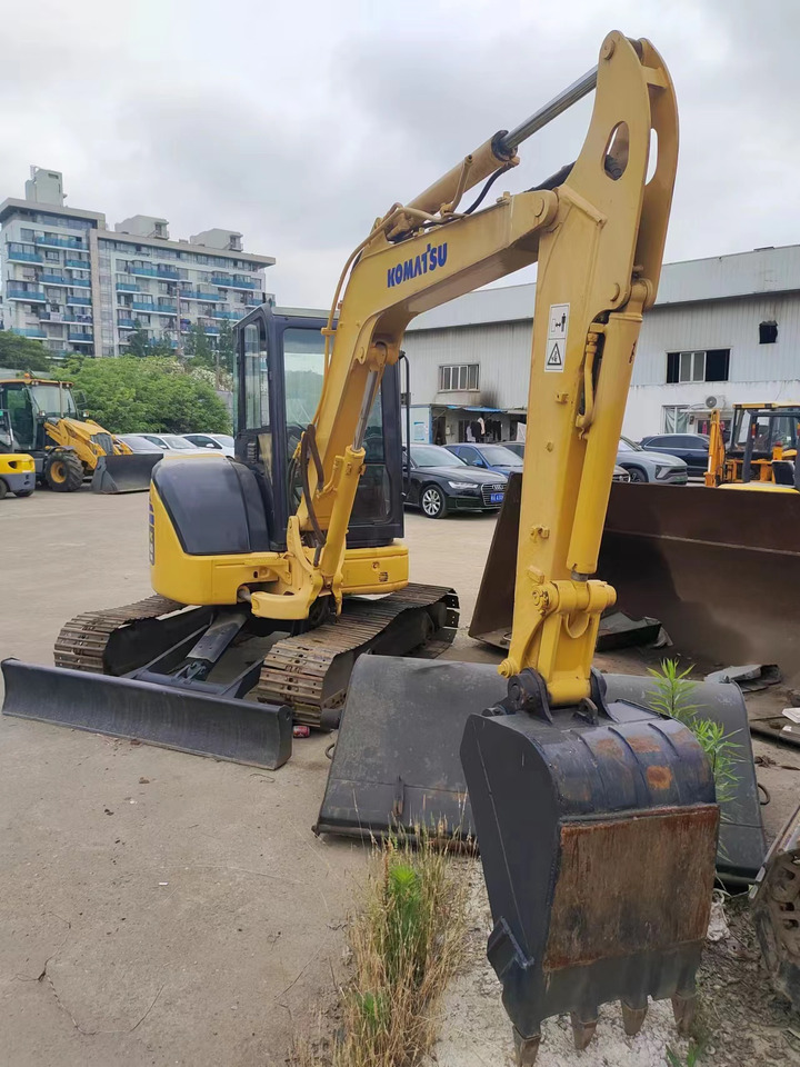 KOMATSU PC40MR - حفارة مصغرة: صور 4 KOMATSU PC40MR - حفارة مصغرة: صور 4