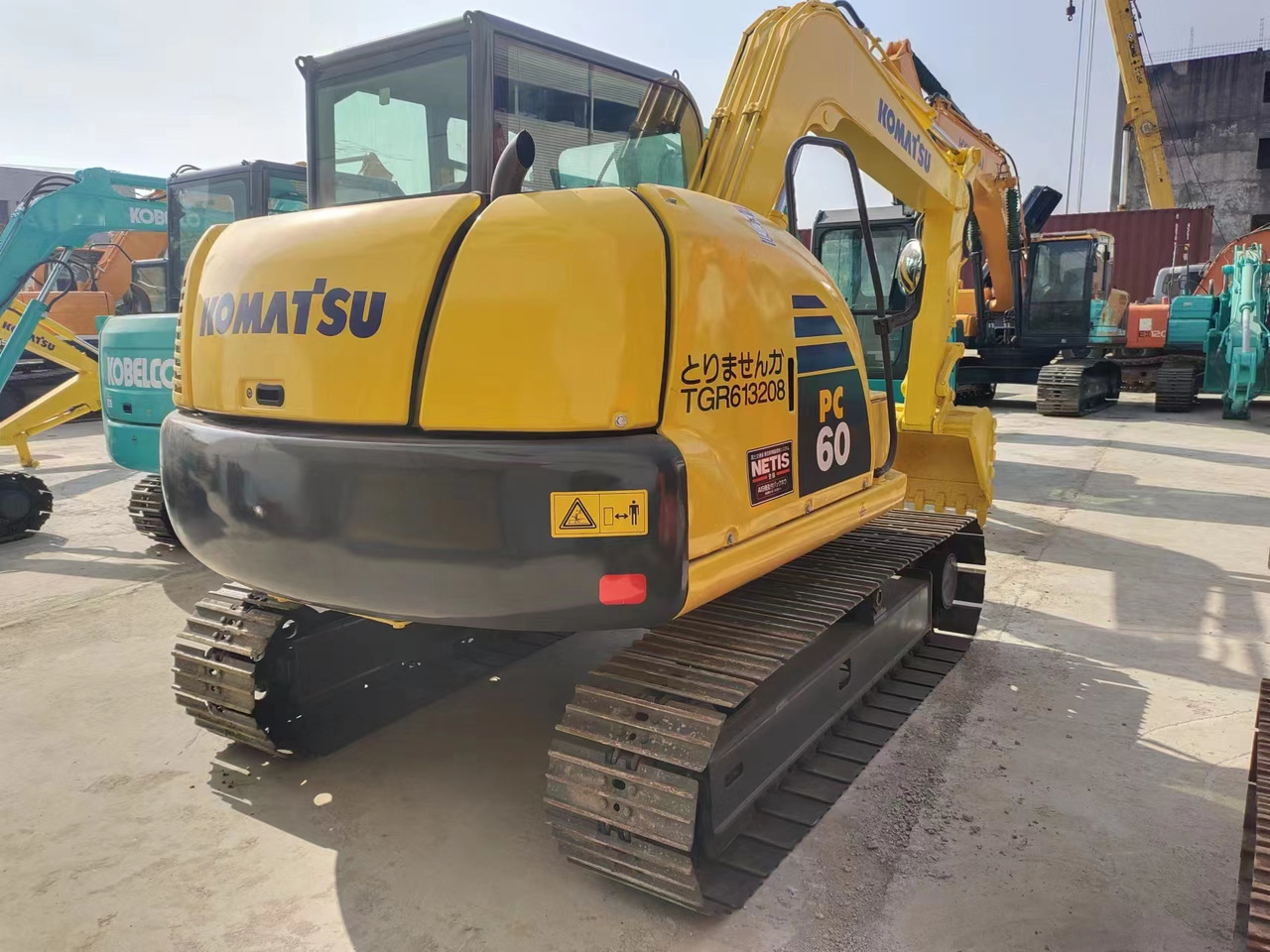 KOMATSU PC60-8 PC70-8 PC55 PC60 PC58 - حفارة مصغرة: صور 1 KOMATSU PC60-8 PC70-8 PC55 PC60 PC58 - حفارة مصغرة: صور 1
