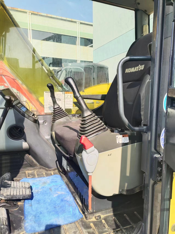 KOMATSU PC60-8 PC70-8 PC55 PC60 PC58 - حفارة مصغرة: صور 5 KOMATSU PC60-8 PC70-8 PC55 PC60 PC58 - حفارة مصغرة: صور 5