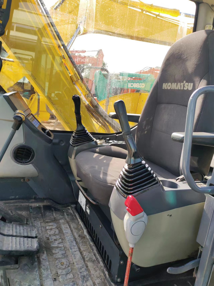 KOMATSU PC60-8 - حفارة مصغرة: صور 4 KOMATSU PC60-8 - حفارة مصغرة: صور 4