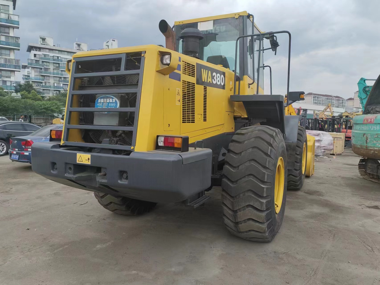KOMATSU WA380-6 - اللودر بعجل: صور 3 KOMATSU WA380-6 - اللودر بعجل: صور 3