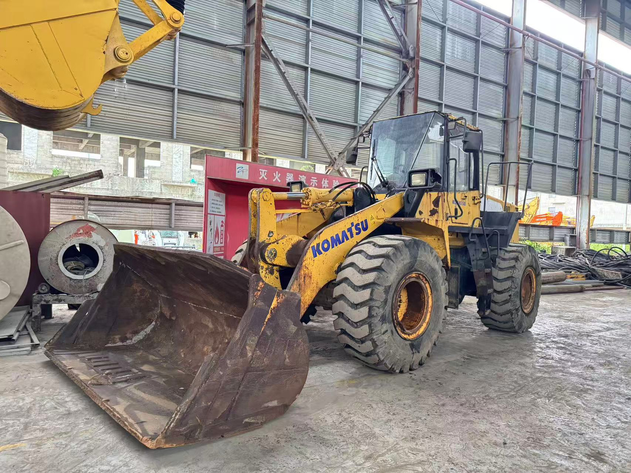 KOMATSU WA380Z-6 - اللودر بعجل: صور 1 KOMATSU WA380Z-6 - اللودر بعجل: صور 1