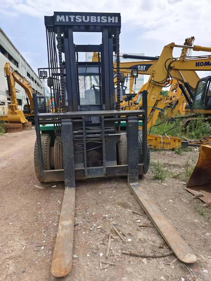 MITSUBISHI 16ton diesel forklift Japan made - رافعة شوكية ديزل: صور 5 MITSUBISHI 16ton diesel forklift Japan made - رافعة شوكية ديزل: صور 5