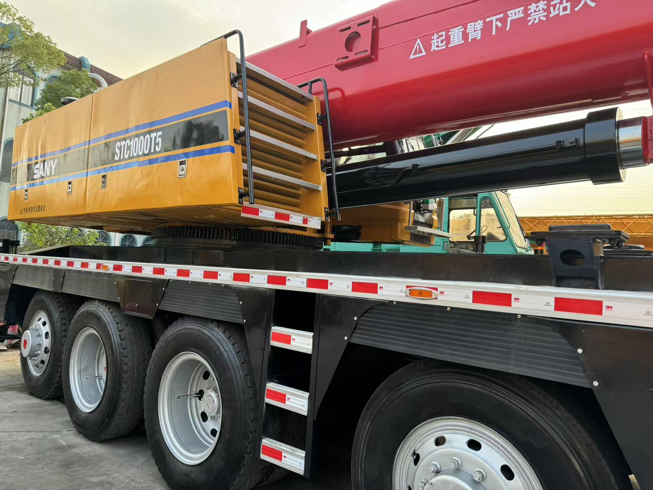 SANY STC1000T5 - موبايل كرين: صور 4 SANY STC1000T5 - موبايل كرين: صور 4