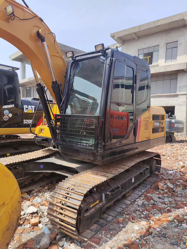 SANY SY135C - حفارات زحافة: صور 3 SANY SY135C - حفارات زحافة: صور 3