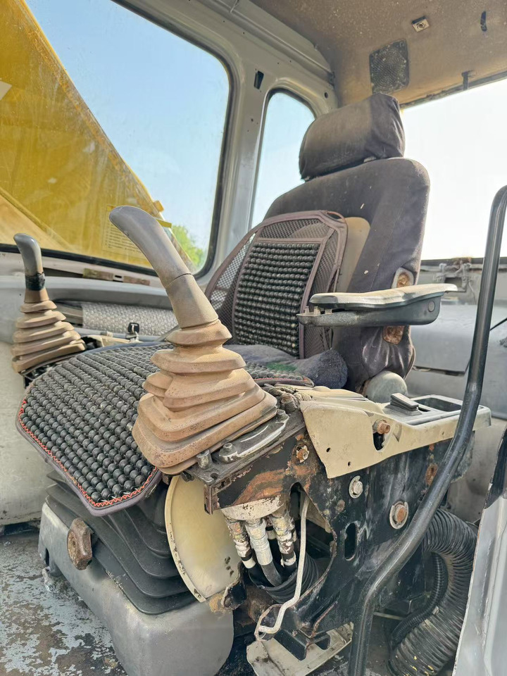 SUMITOMO SH200 - حفارات زحافة: صور 5 SUMITOMO SH200 - حفارات زحافة: صور 5