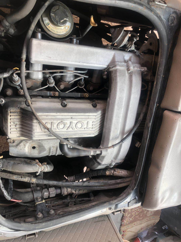 TOYOTA 1HZ DIESEL - المحرك - باص النقل بين المدن: صور 2 TOYOTA 1HZ DIESEL - المحرك - باص النقل بين المدن: صور 2