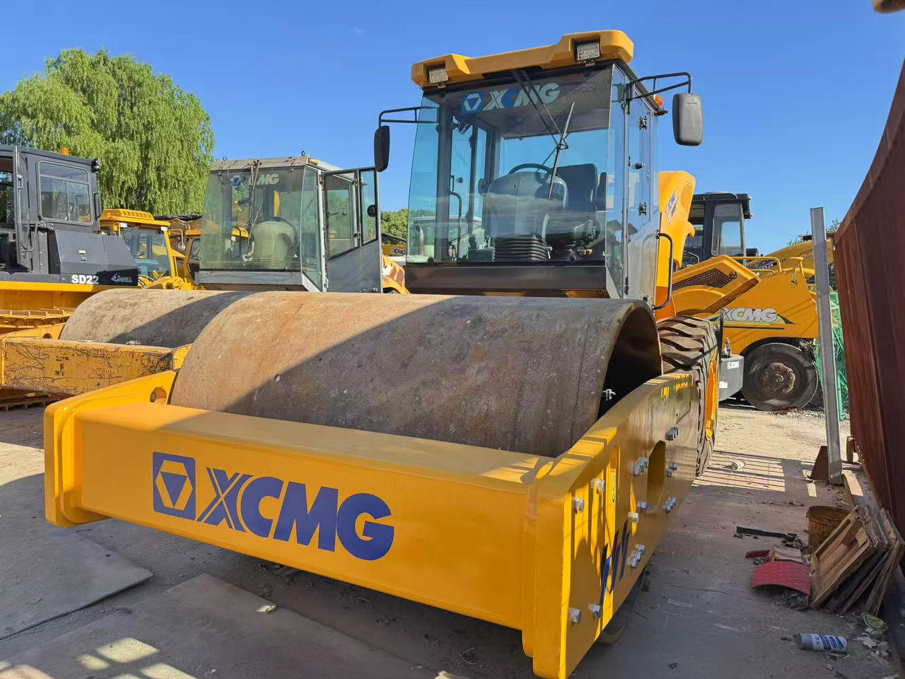 XCMG XS163J - مدحلة الأسفلت: صور 1 XCMG XS163J - مدحلة الأسفلت: صور 1