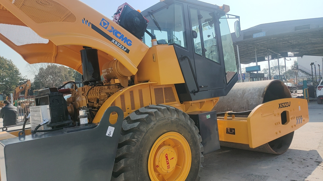 XCMG XS223J - مدحلة الأسفلت: صور 2 XCMG XS223J - مدحلة الأسفلت: صور 2