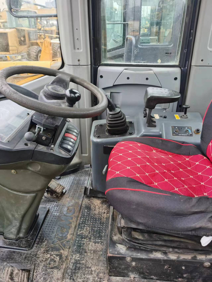 XCMG ZL50GN - اللودر بعجل: صور 4 XCMG ZL50GN - اللودر بعجل: صور 4