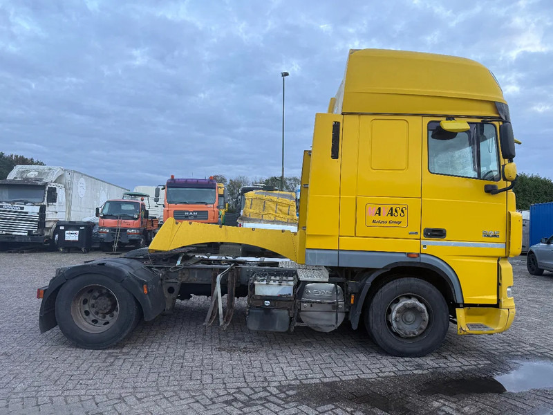 DAF XF 105.460 Tractor unit - شاحنة جرار: صور 4 DAF XF 105.460 Tractor unit - شاحنة جرار: صور 4