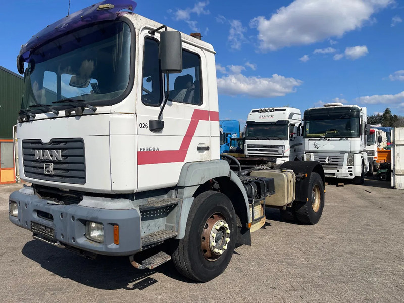 MAN 19 Spring Spring TRACTOR UNIT - شاحنة جرار: صور 3 MAN 19 Spring Spring TRACTOR UNIT - شاحنة جرار: صور 3