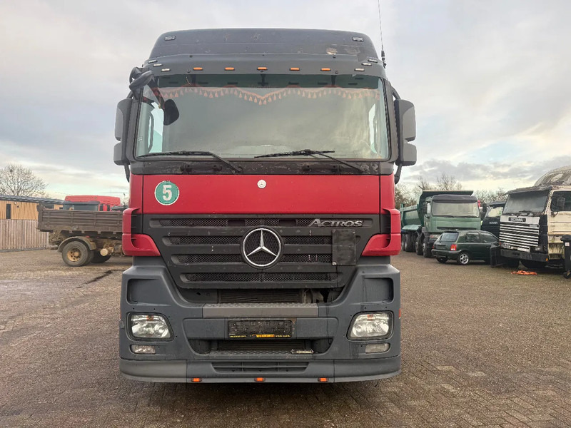 Mercedes-Benz Actros 1841 Tractor unit - شاحنة جرار: صور 3 Mercedes-Benz Actros 1841 Tractor unit - شاحنة جرار: صور 3