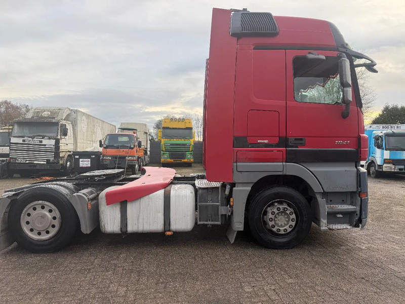 Mercedes-Benz Actros 1841 Tractor unit - شاحنة جرار: صور 4 Mercedes-Benz Actros 1841 Tractor unit - شاحنة جرار: صور 4
