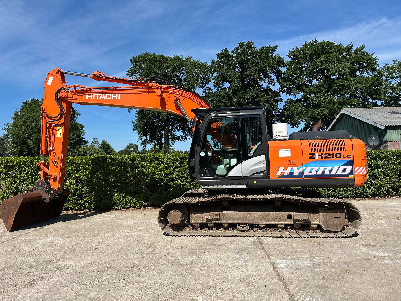 Hitachi ZH210LC-5B - حفارات زحافة: صور 5 Hitachi ZH210LC-5B - حفارات زحافة: صور 5