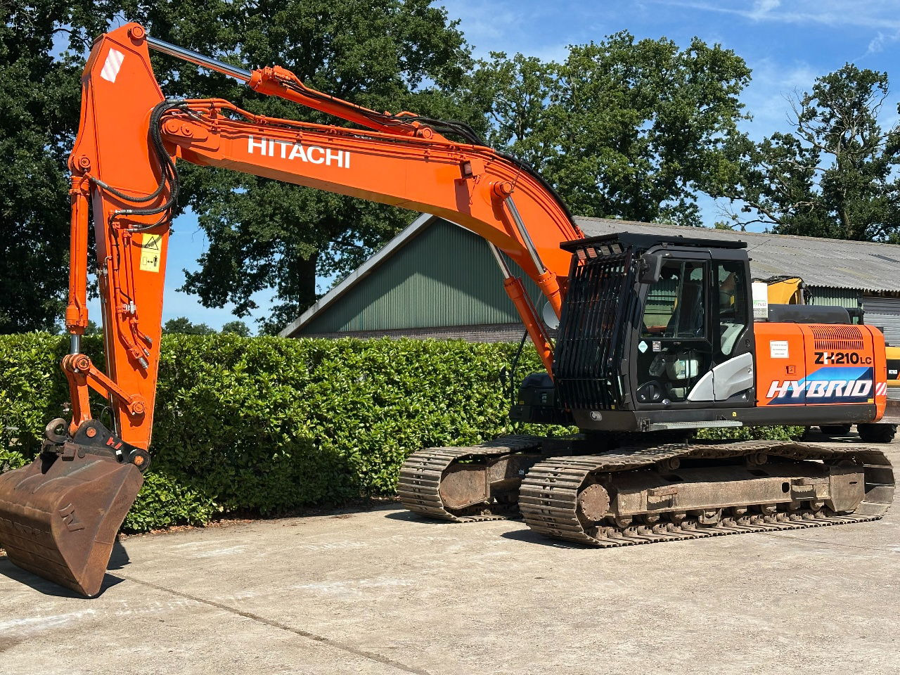 Hitachi ZH210LC-5B - حفارات زحافة: صور 1 Hitachi ZH210LC-5B - حفارات زحافة: صور 1