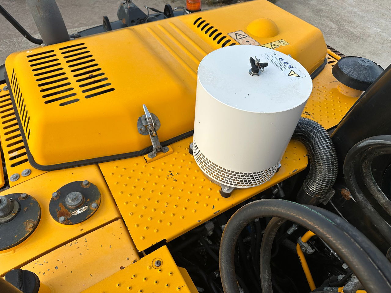حفارة على عجلات JCB JS145W: صور 15