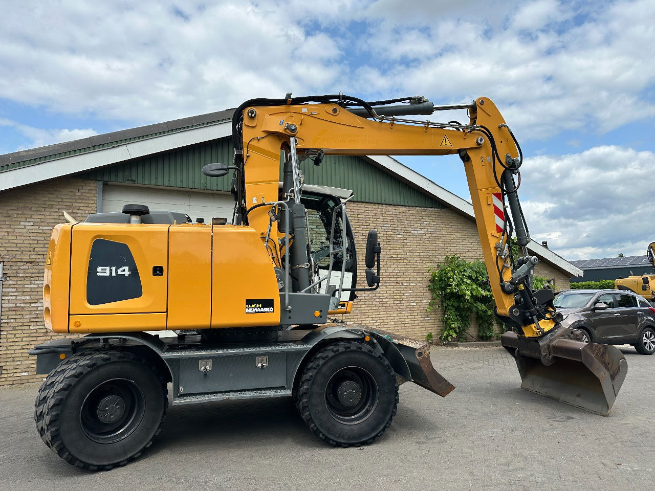 Liebherr A914 - حفارة على عجلات: صور 4 Liebherr A914 - حفارة على عجلات: صور 4