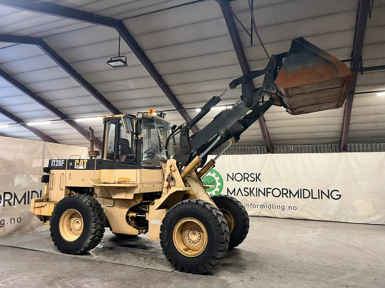 Cat IT28F #TAR INNBYTTE# - اللودر بعجل: صور 4 Cat IT28F #TAR INNBYTTE# - اللودر بعجل: صور 4