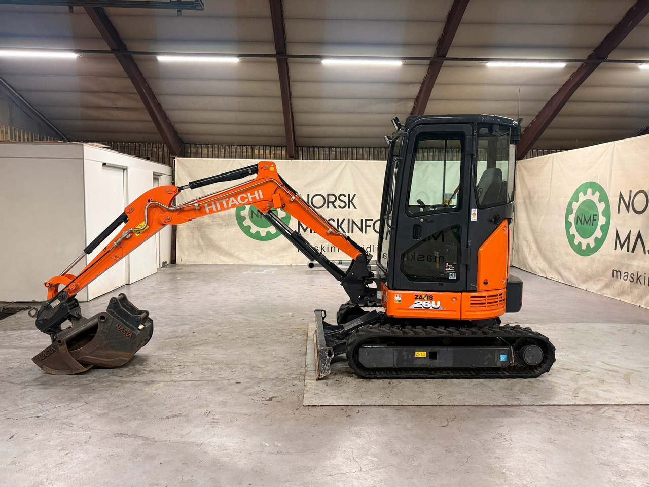 Hitachi ZX26U-6 - حفارة مصغرة: صور 2 Hitachi ZX26U-6 - حفارة مصغرة: صور 2