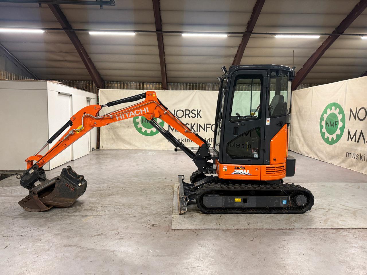 Hitachi ZX26U-6 - حفارة مصغرة: صور 2 Hitachi ZX26U-6 - حفارة مصغرة: صور 2